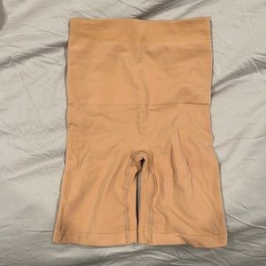 Skims Shapewear S/M